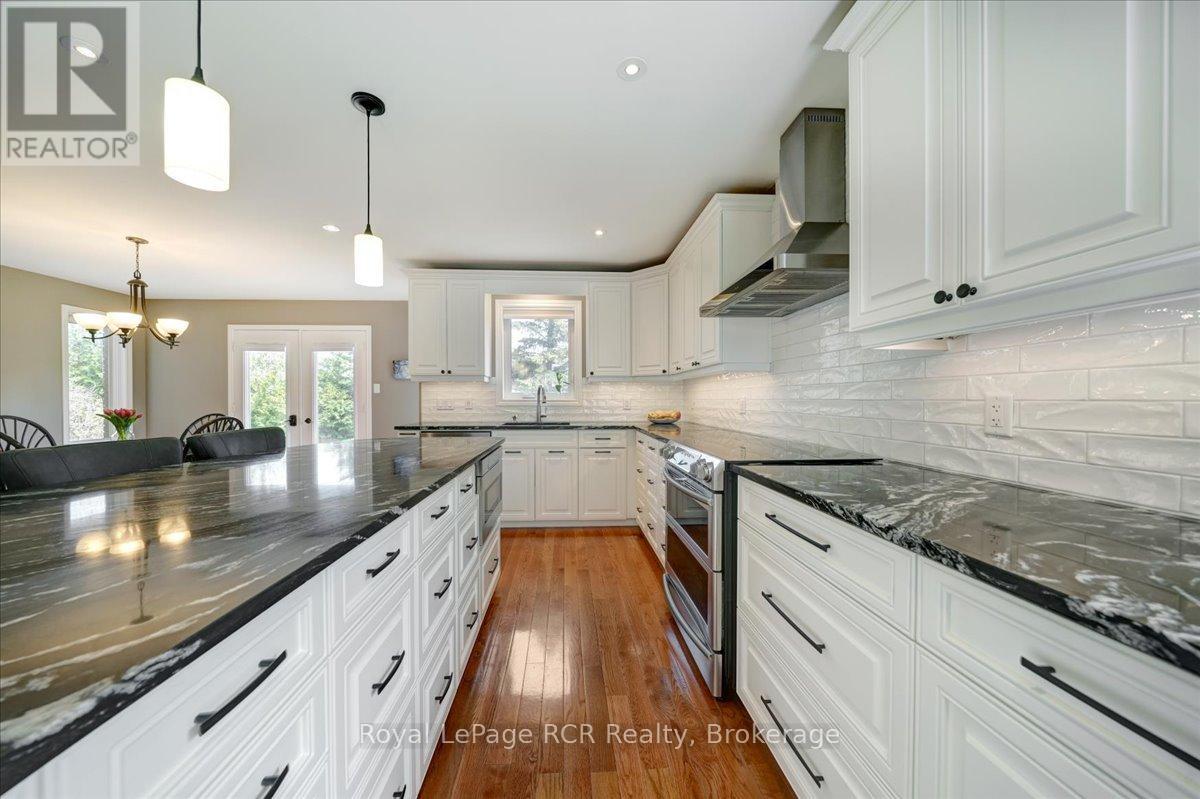 303 6TH AVENUE W - 13
