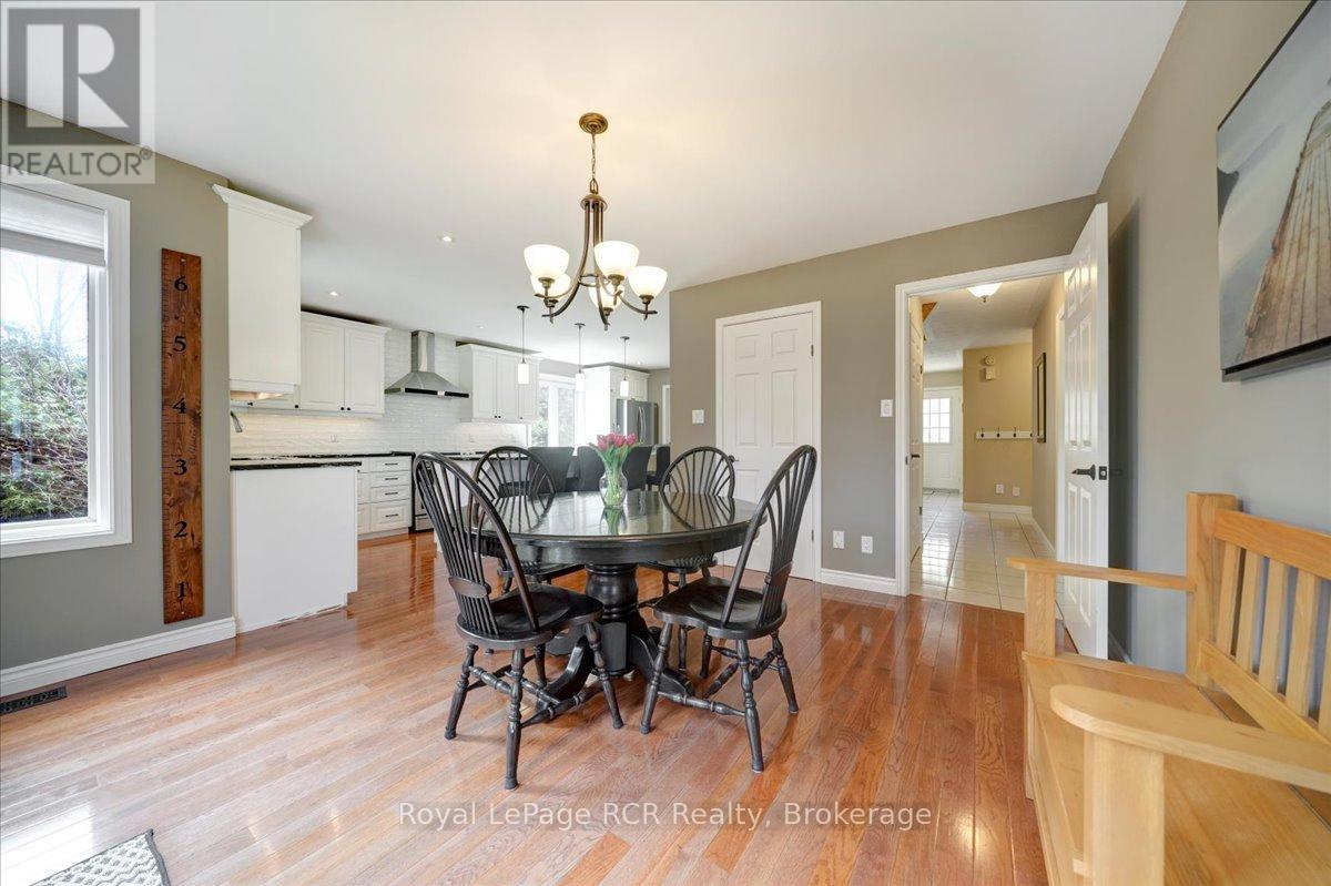 303 6TH AVENUE W - 16