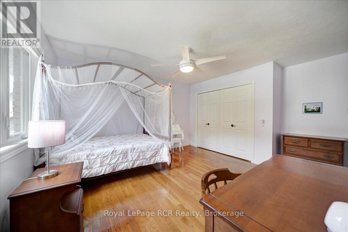 303 6TH AVENUE W - 24
