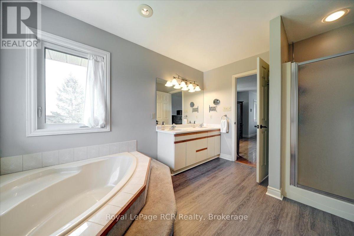 303 6TH AVENUE W - 36