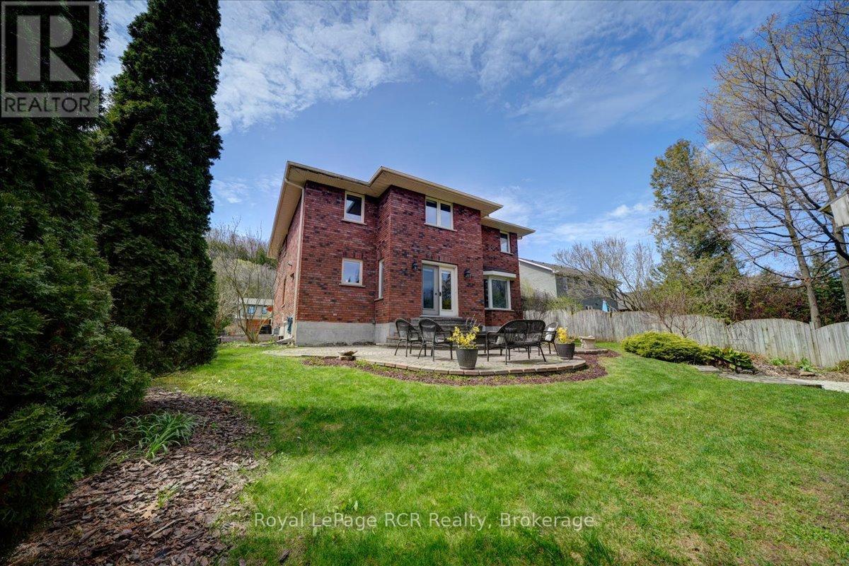 303 6TH AVENUE W - 48