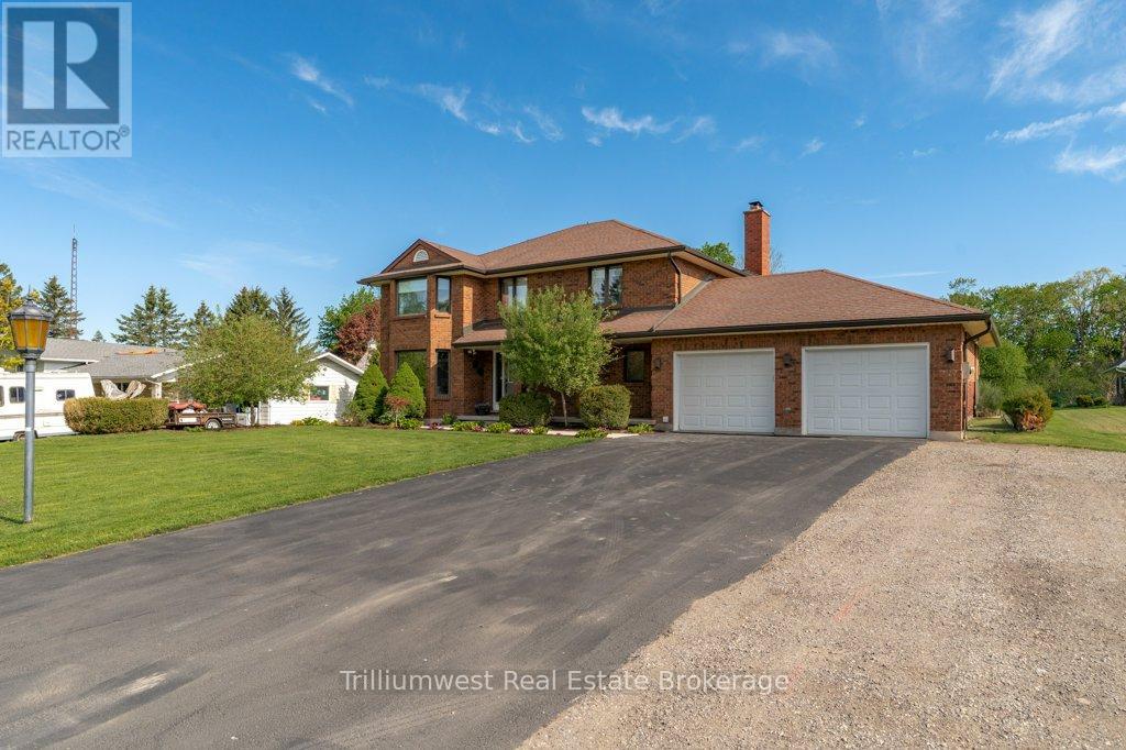 32 SUNSET DRIVE - Image 3