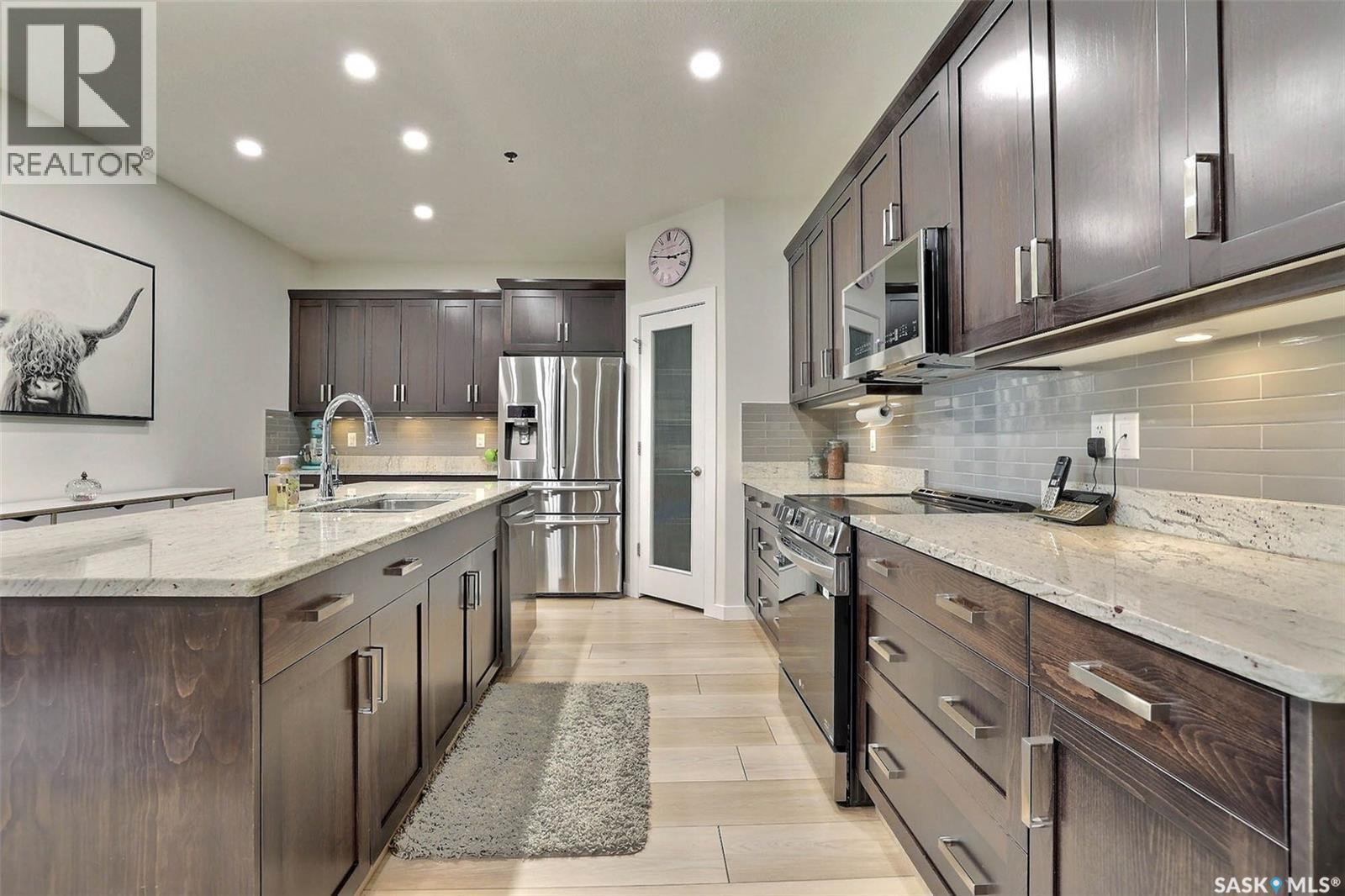 #103 4721 McTavish STREET - 6