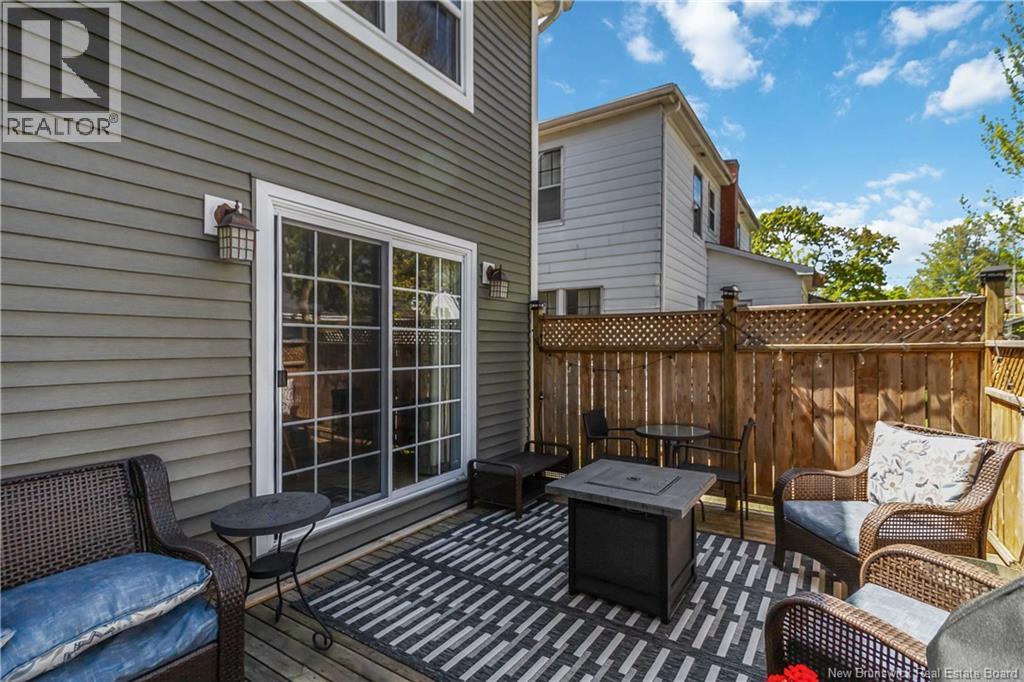 73 Burlington Avenue - 35