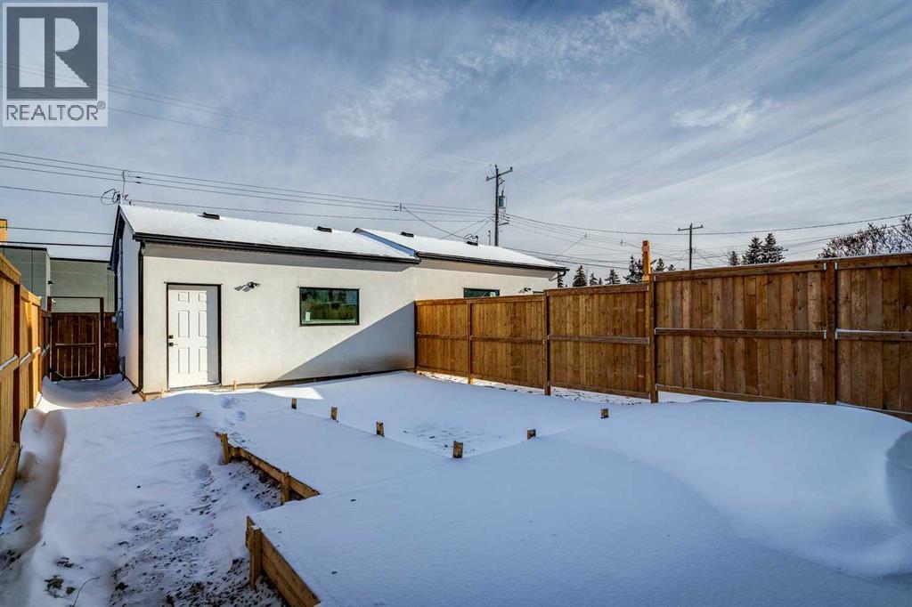 2810 38 Street SW - 49