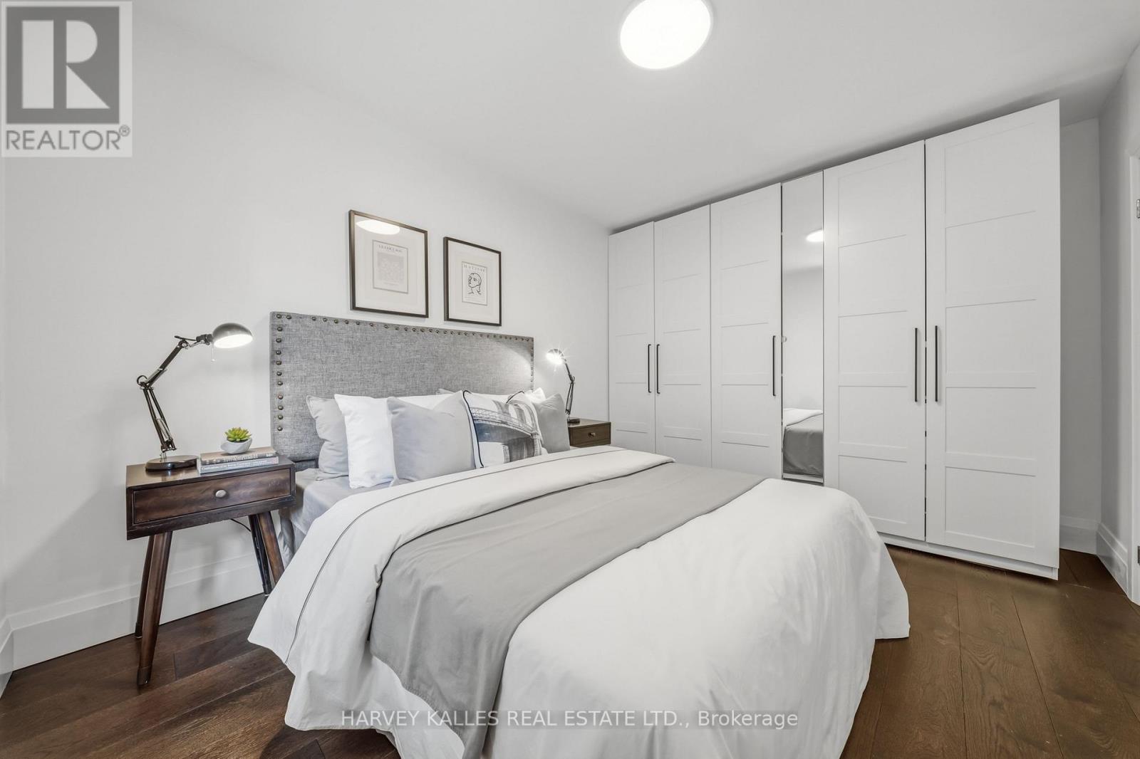 568 NORTHCLIFFE BOULEVARD - 18