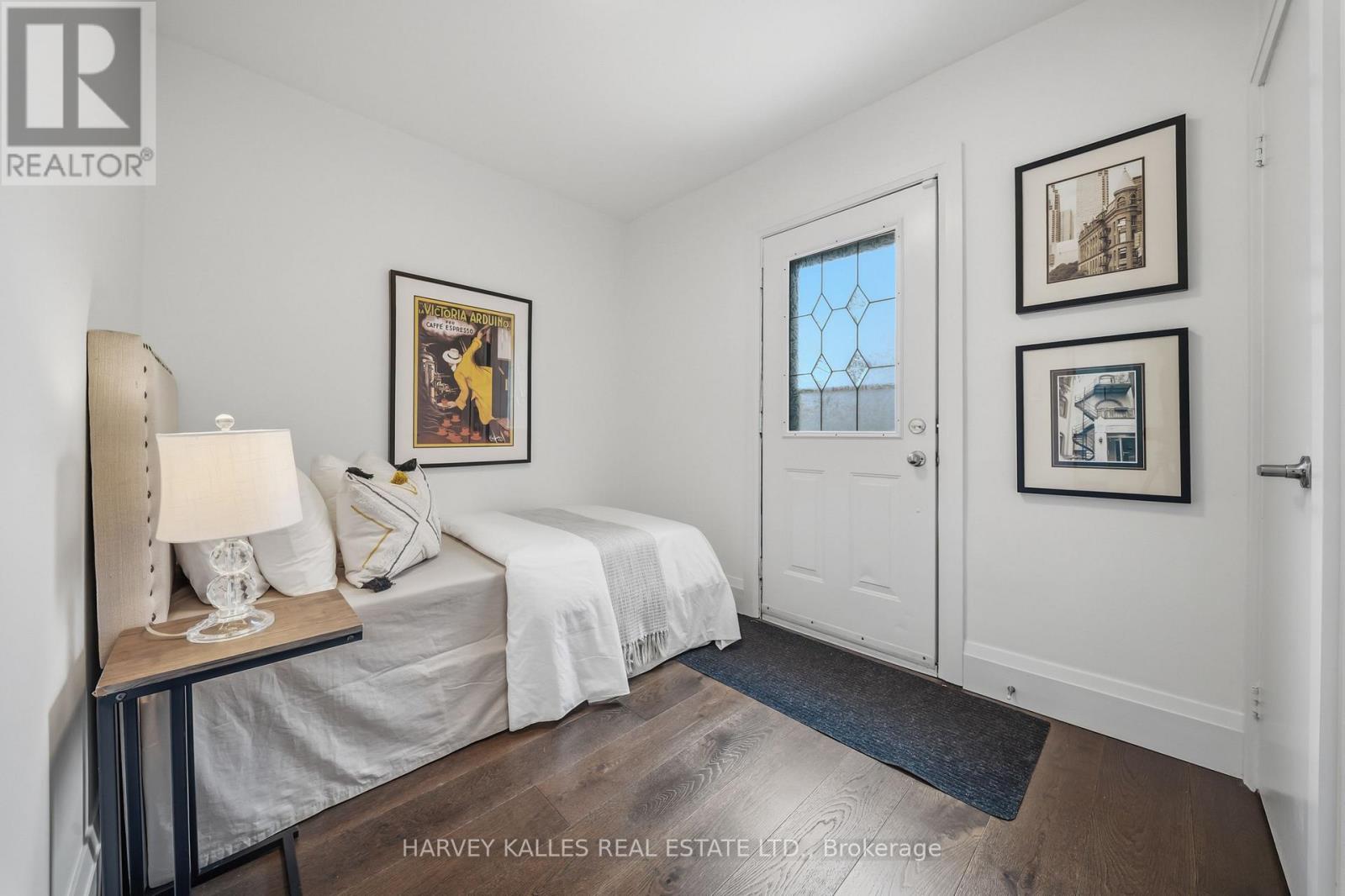 568 NORTHCLIFFE BOULEVARD - 21