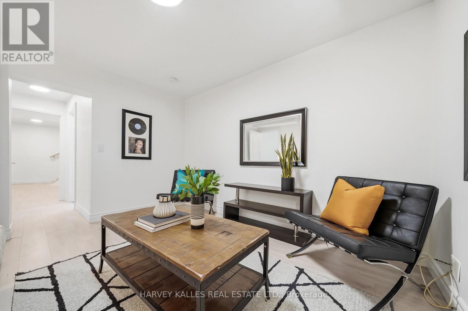 568 NORTHCLIFFE BOULEVARD - 28