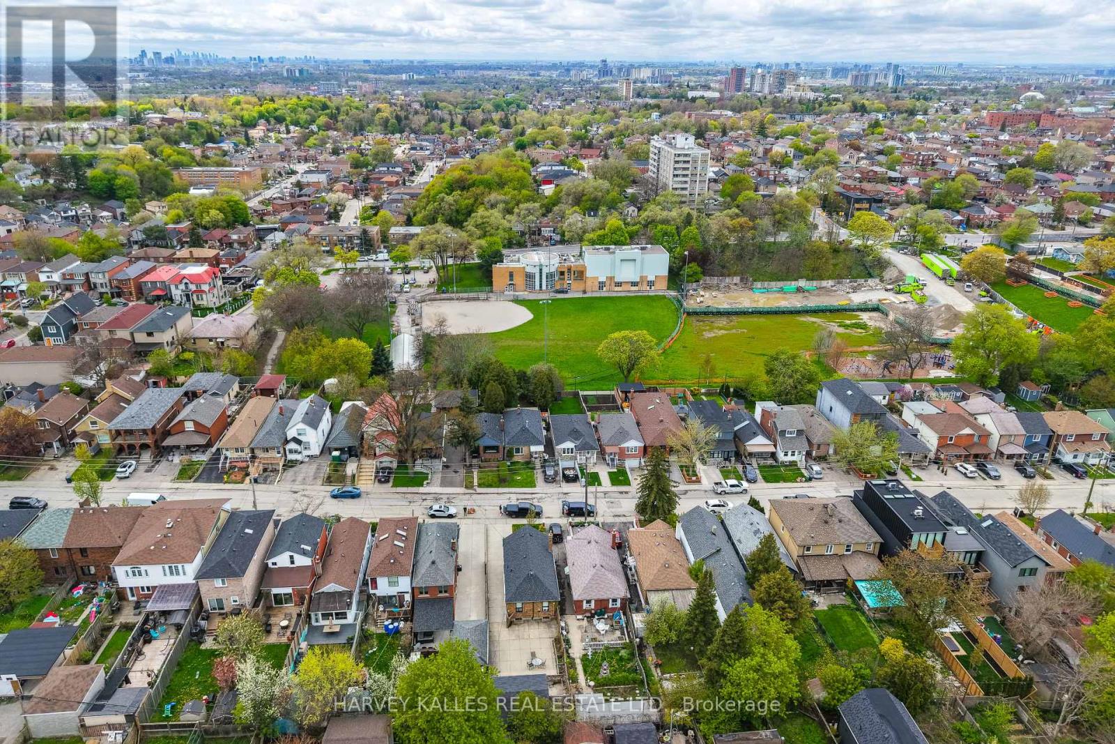 568 NORTHCLIFFE BOULEVARD - 47