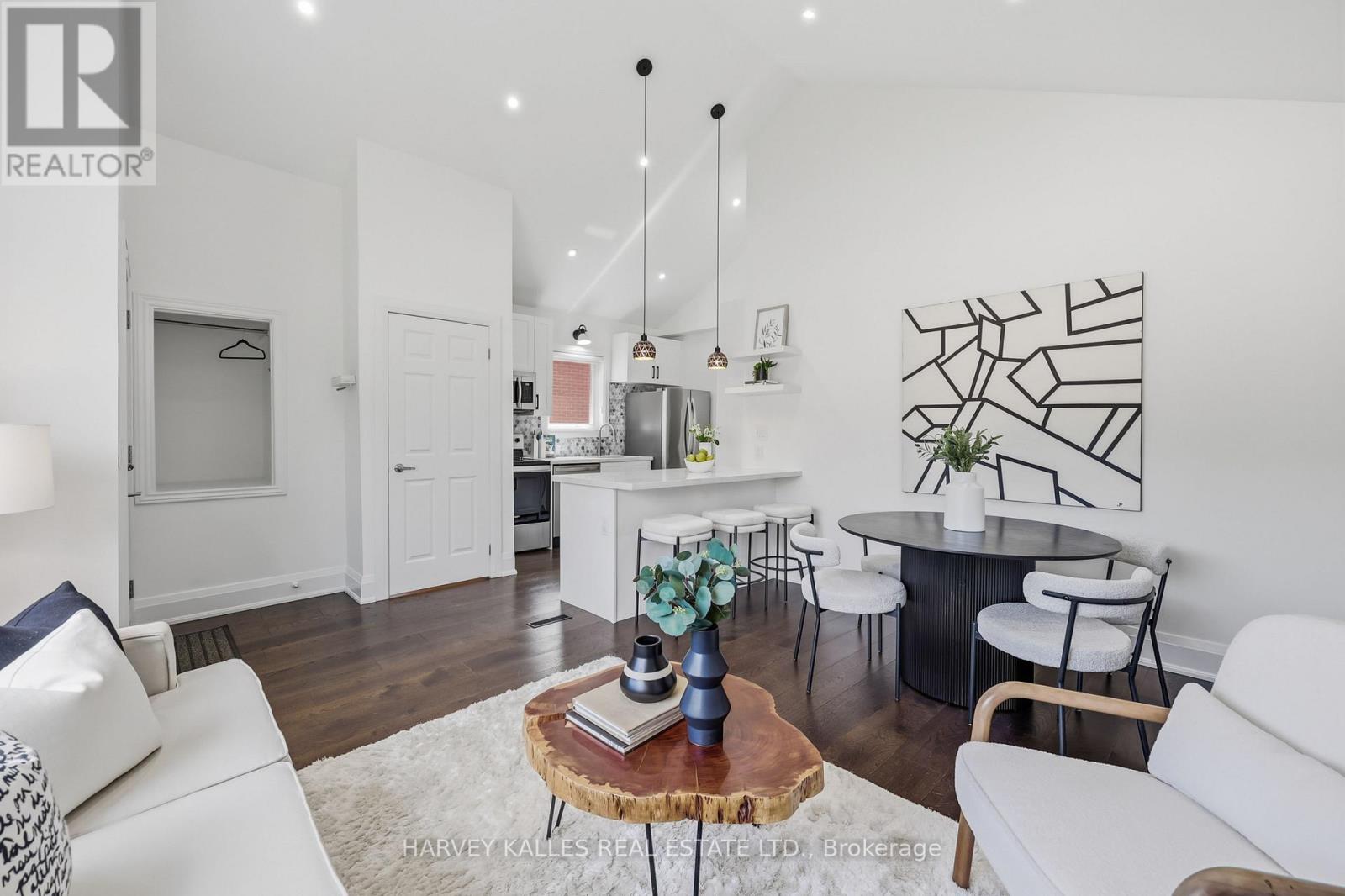 568 NORTHCLIFFE BOULEVARD - 9
