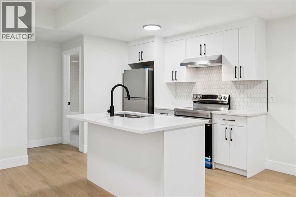 2810 38 Street SW - 41
