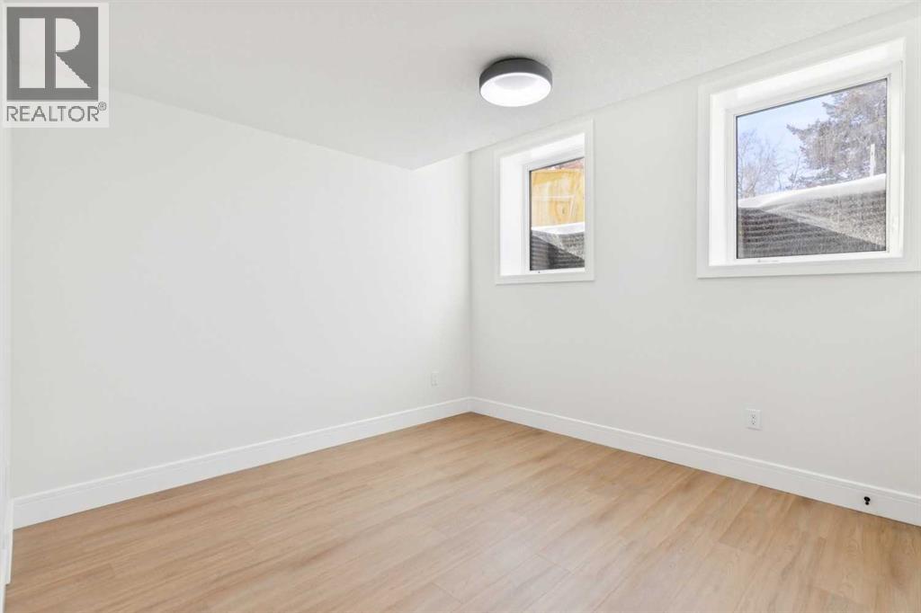 2810 38 Street SW - 45
