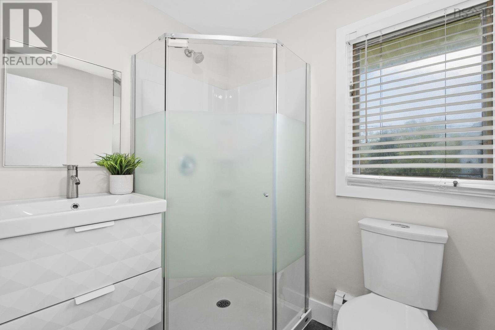 Property 44 of 51 of 14 & 14B Robert Allen Drive