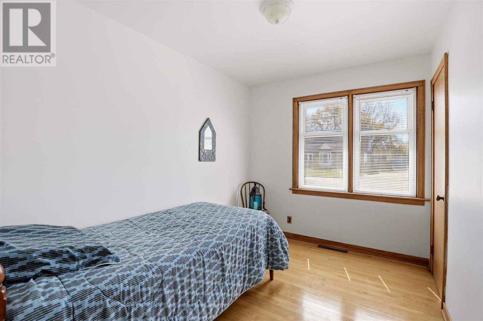 45 Grandview AVE, Sault Ste. Marie, Ontario, P6B3V7 — Photo 2