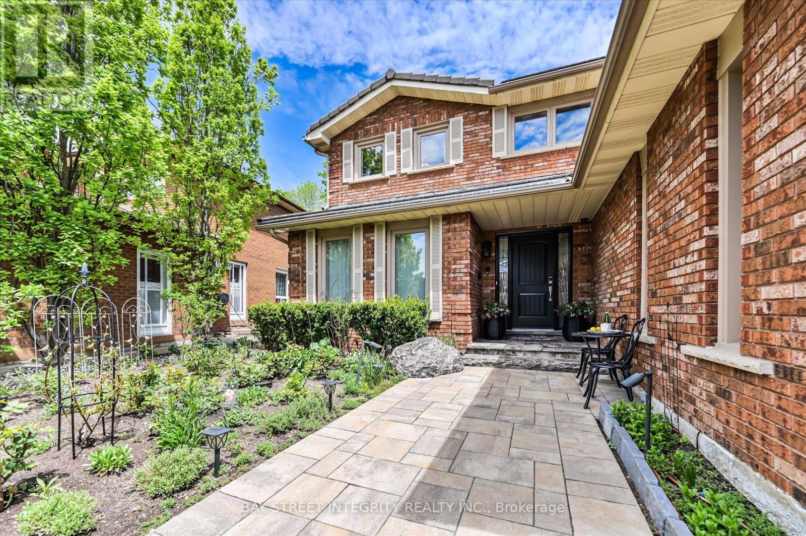 42 SYCAMORE DRIVE - Image 3