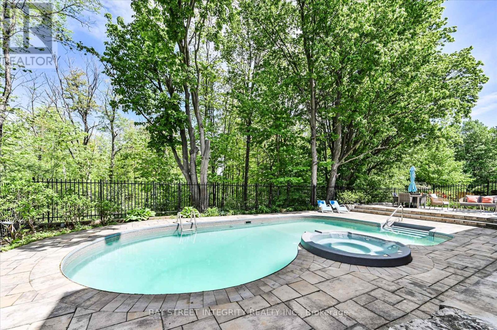 42 SYCAMORE DRIVE - 41