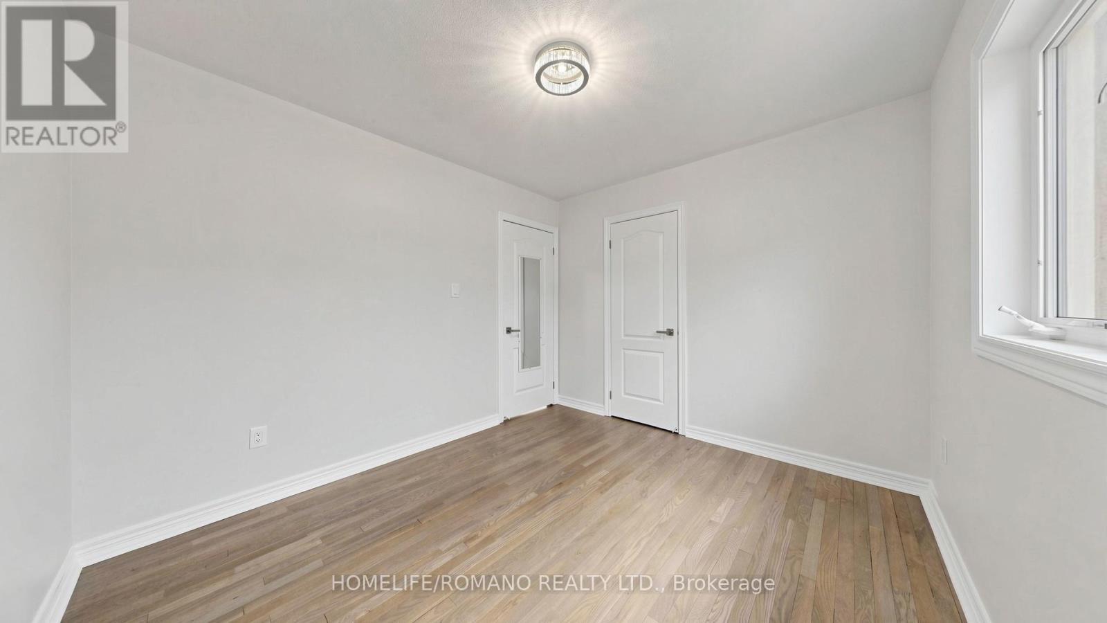 516 WOODSPRING AVENUE - 36