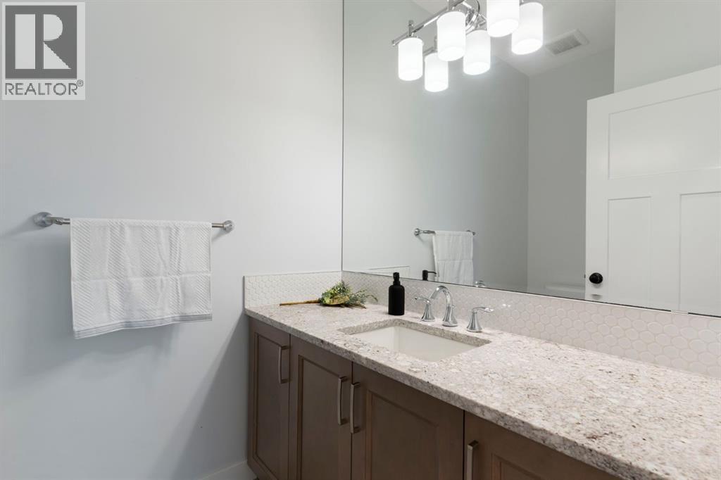 99 Ridge View Close, Cochrane