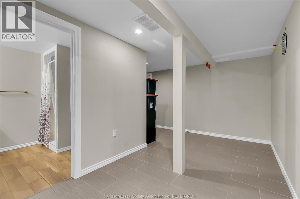 3453 CARIBOU CRESCENT - 26