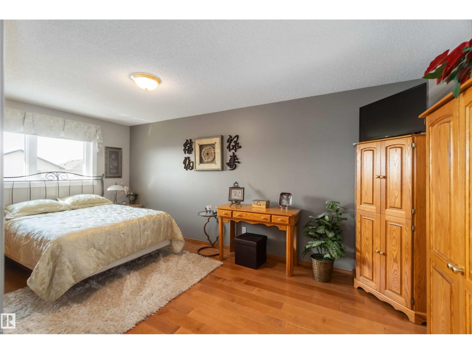17224 83 ST NW - 18