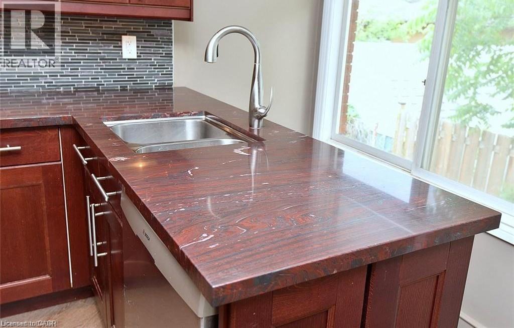 238 FAIRRIDGE Road, Hamilton, Ontario, L8K5M4 — Photo 7