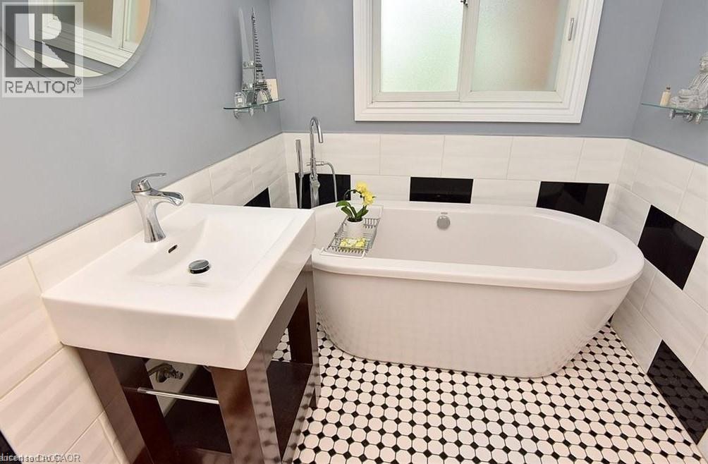 238 FAIRRIDGE Road, Hamilton, Ontario, L8K5M4 — Photo 30