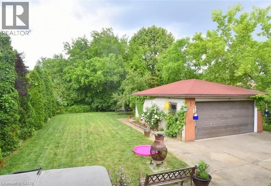 238 FAIRRIDGE Road - 27