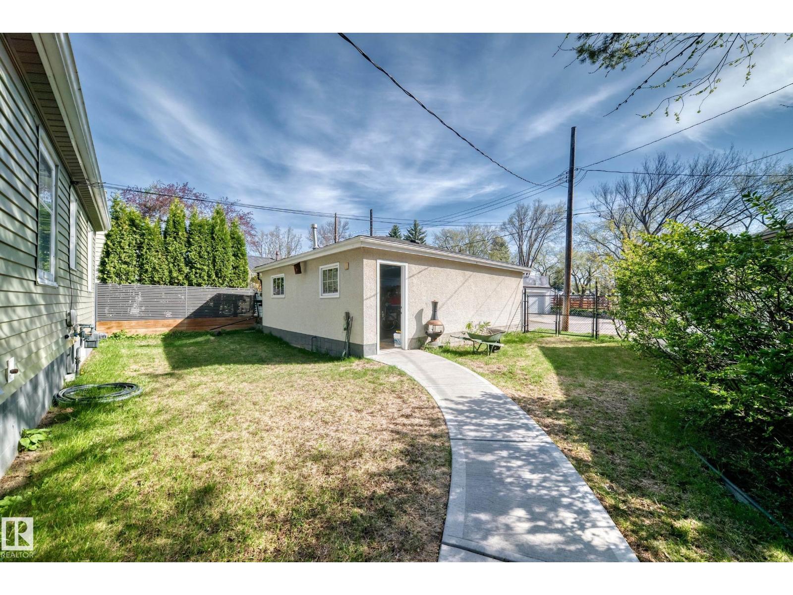 11303 60 ST NW - 40