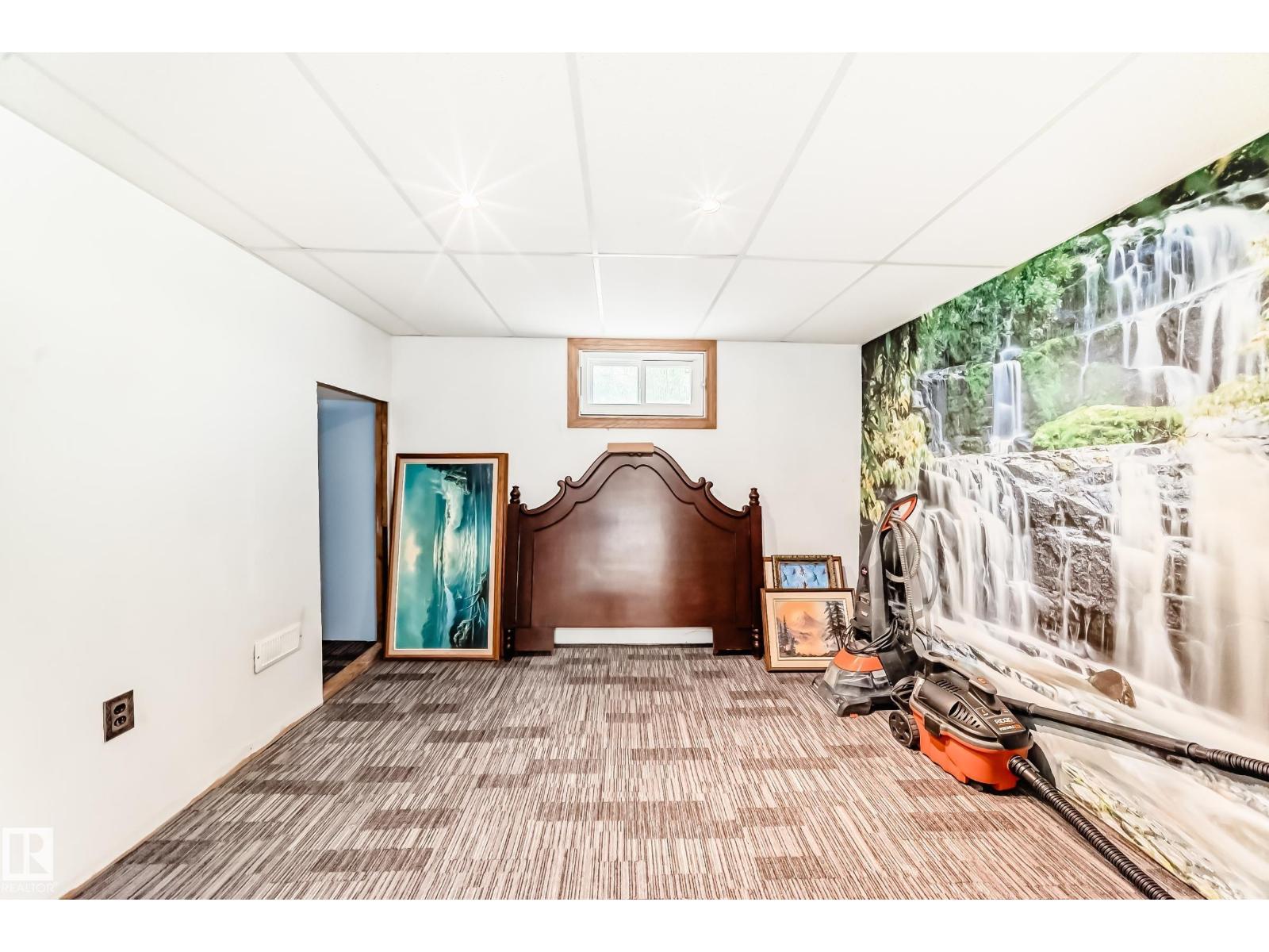 11303 60 ST NW - 29