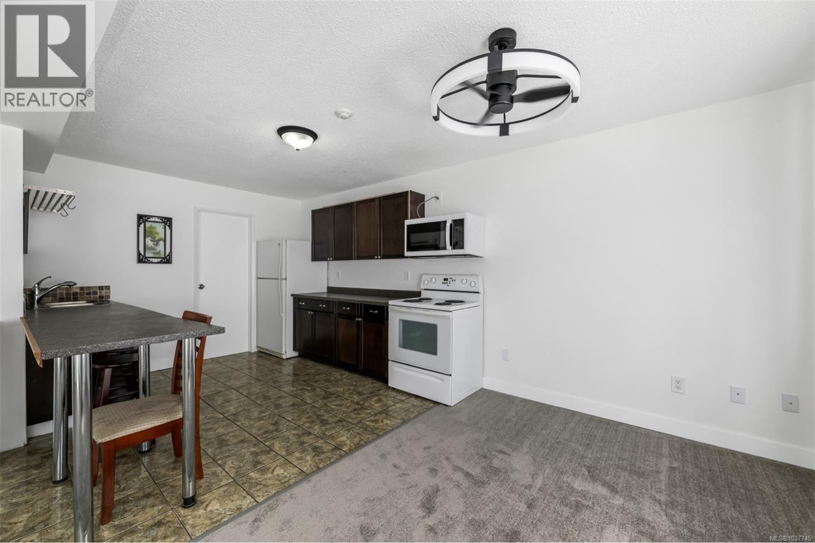 99 18 King George St, Lake Cowichan