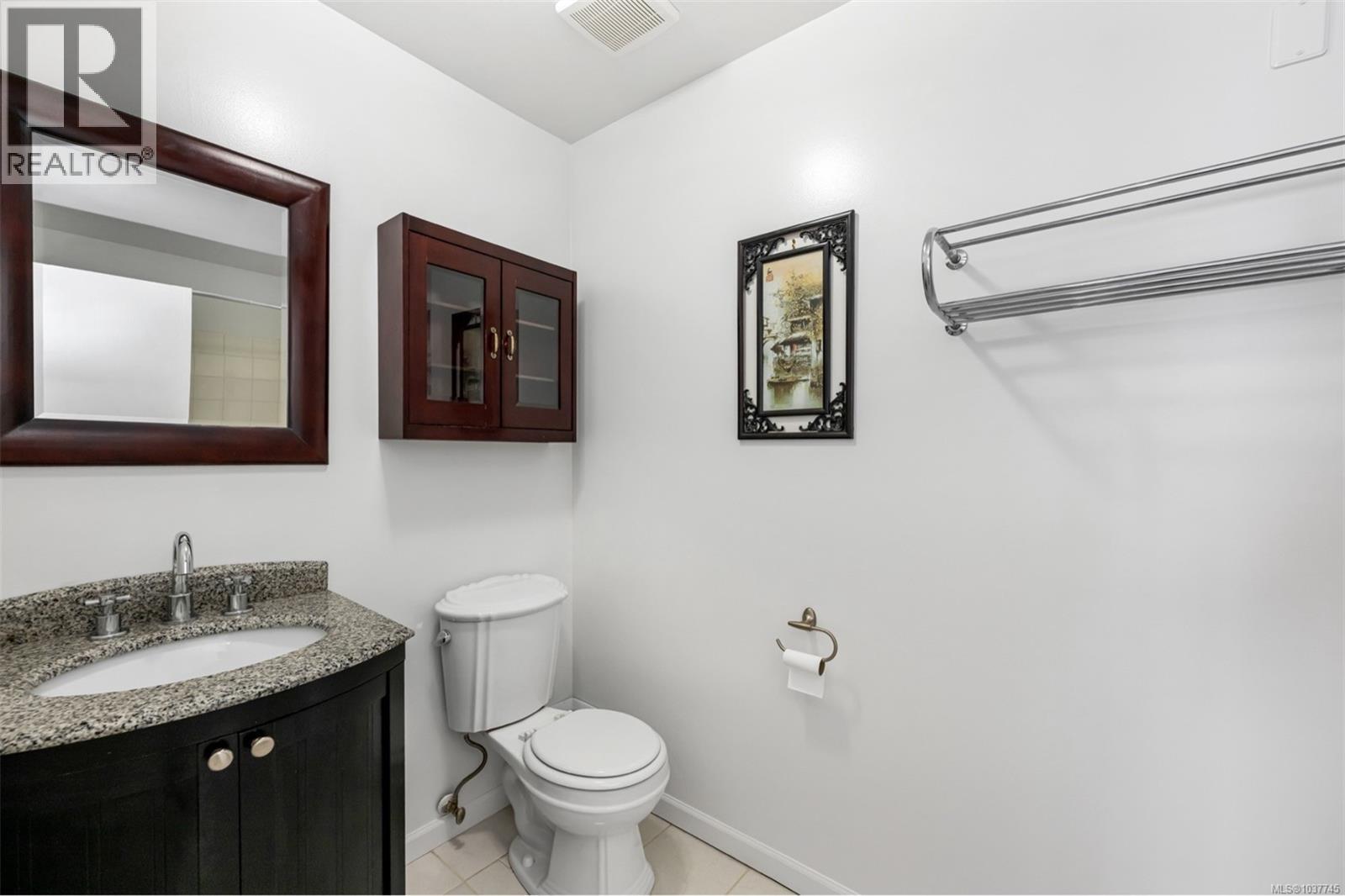 #99 18 King George St - 25