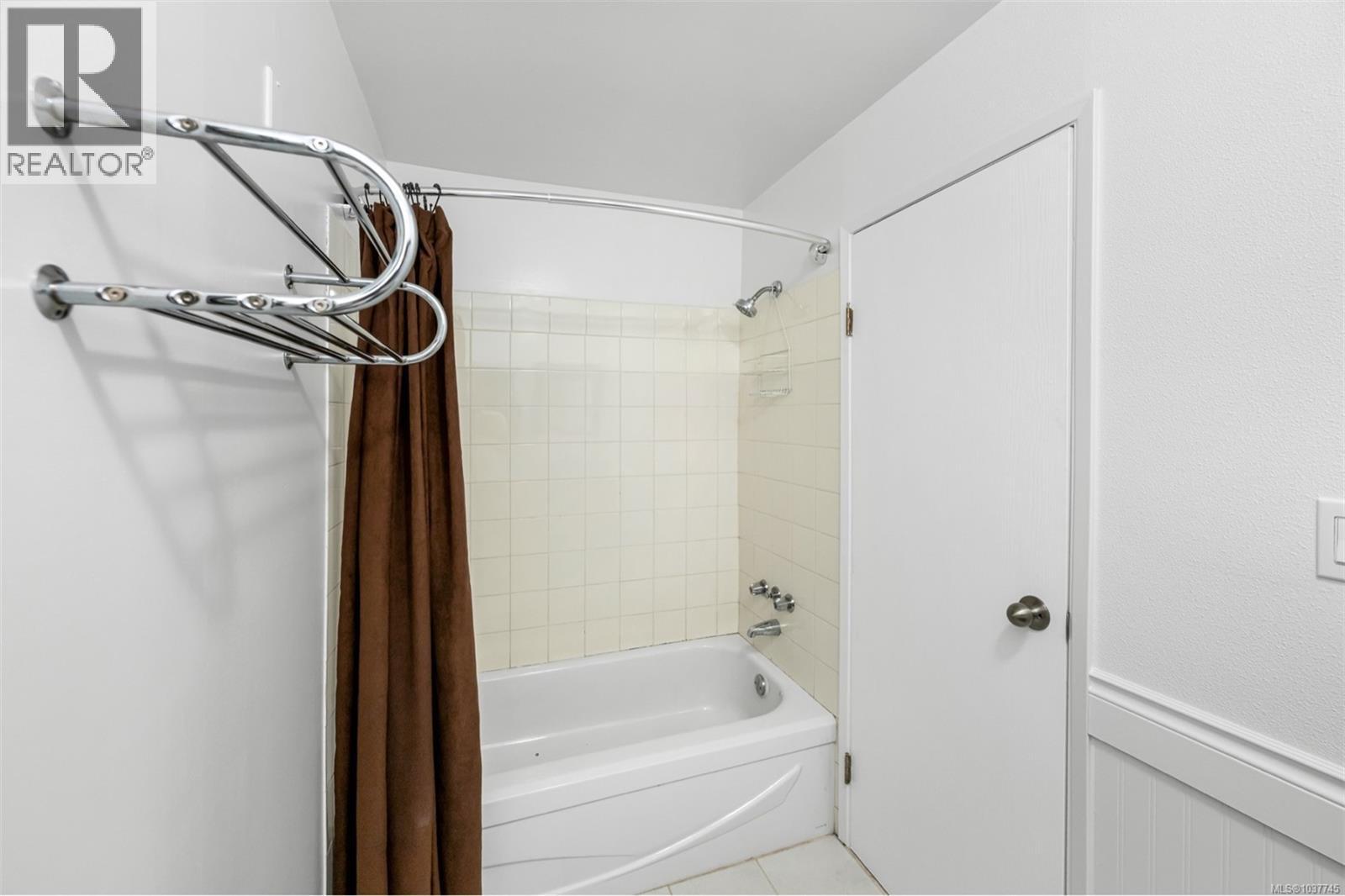 #99 18 King George St - 26