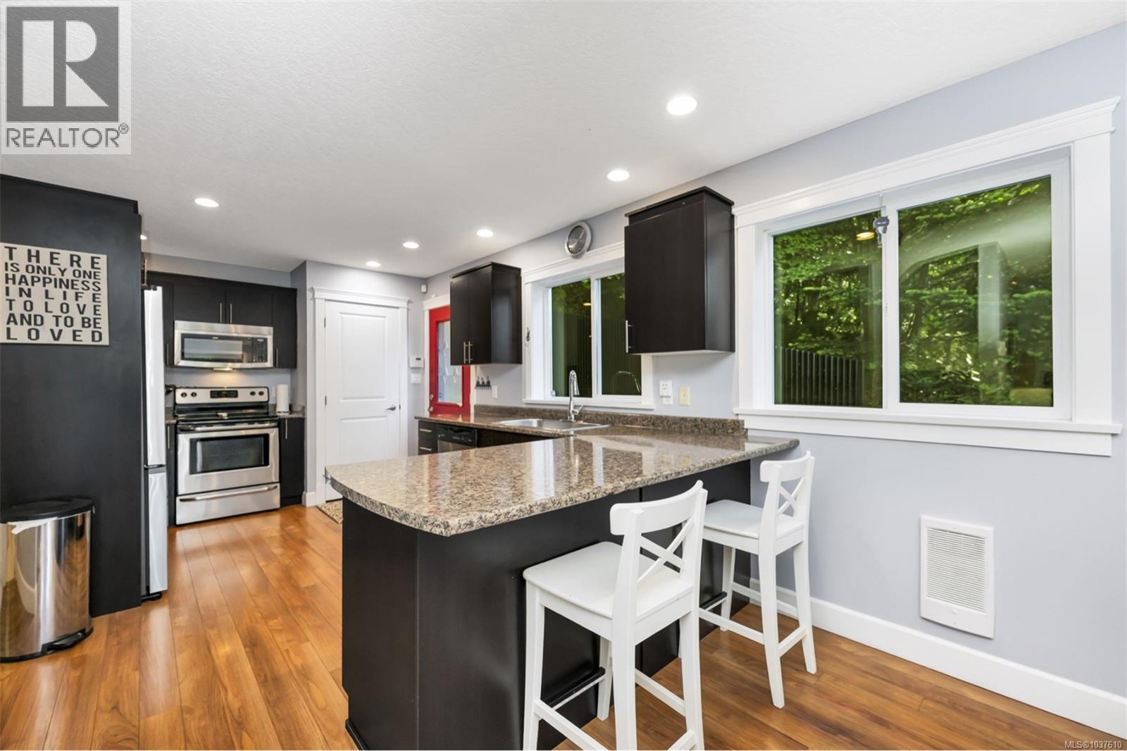 10379 Arbutus Rd, Youbou