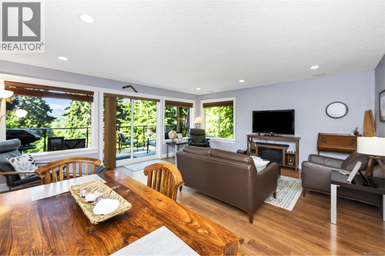 10379 Arbutus Rd, Youbou