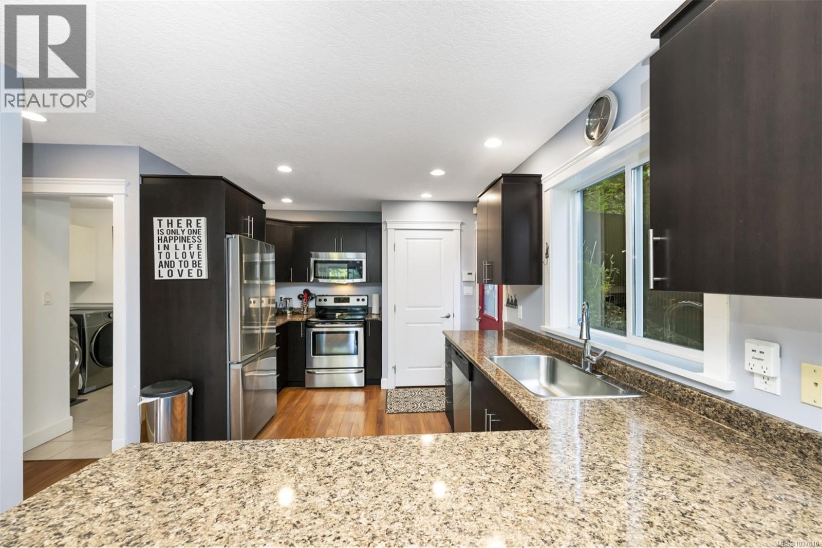 10379 Arbutus Rd, Youbou
