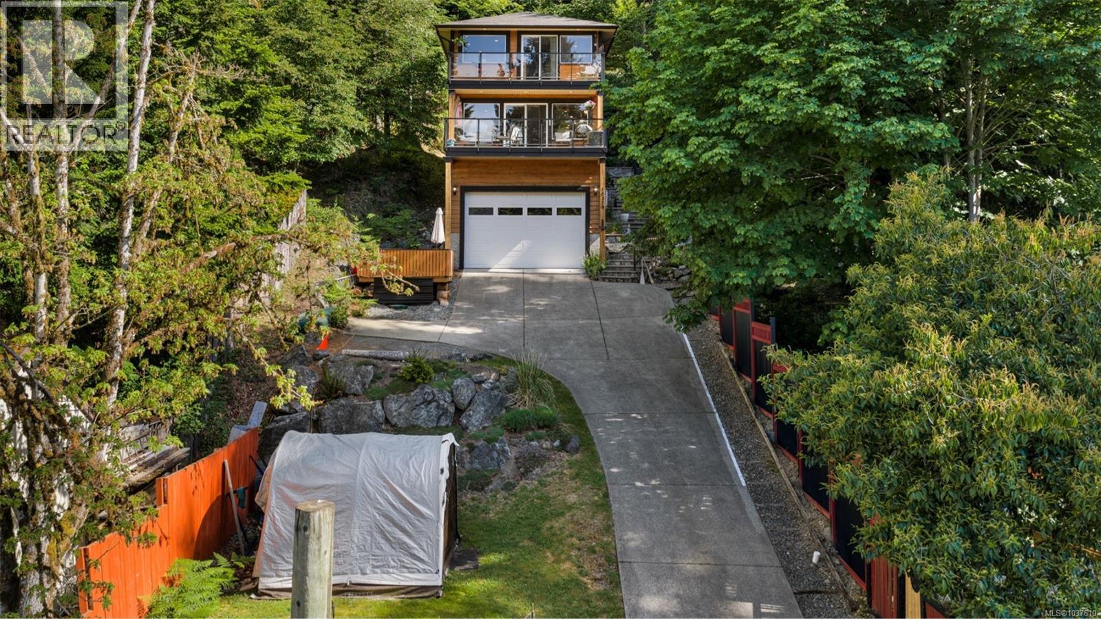 10379 Arbutus Rd, Youbou