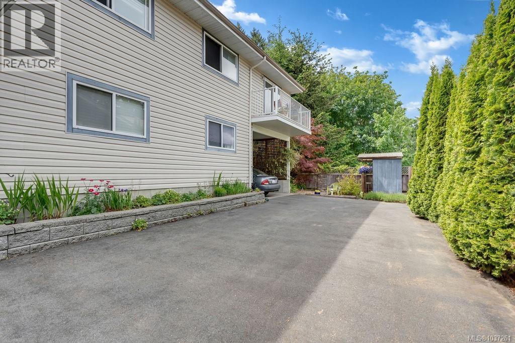 3 1129A 2nd Ave, Ladysmith