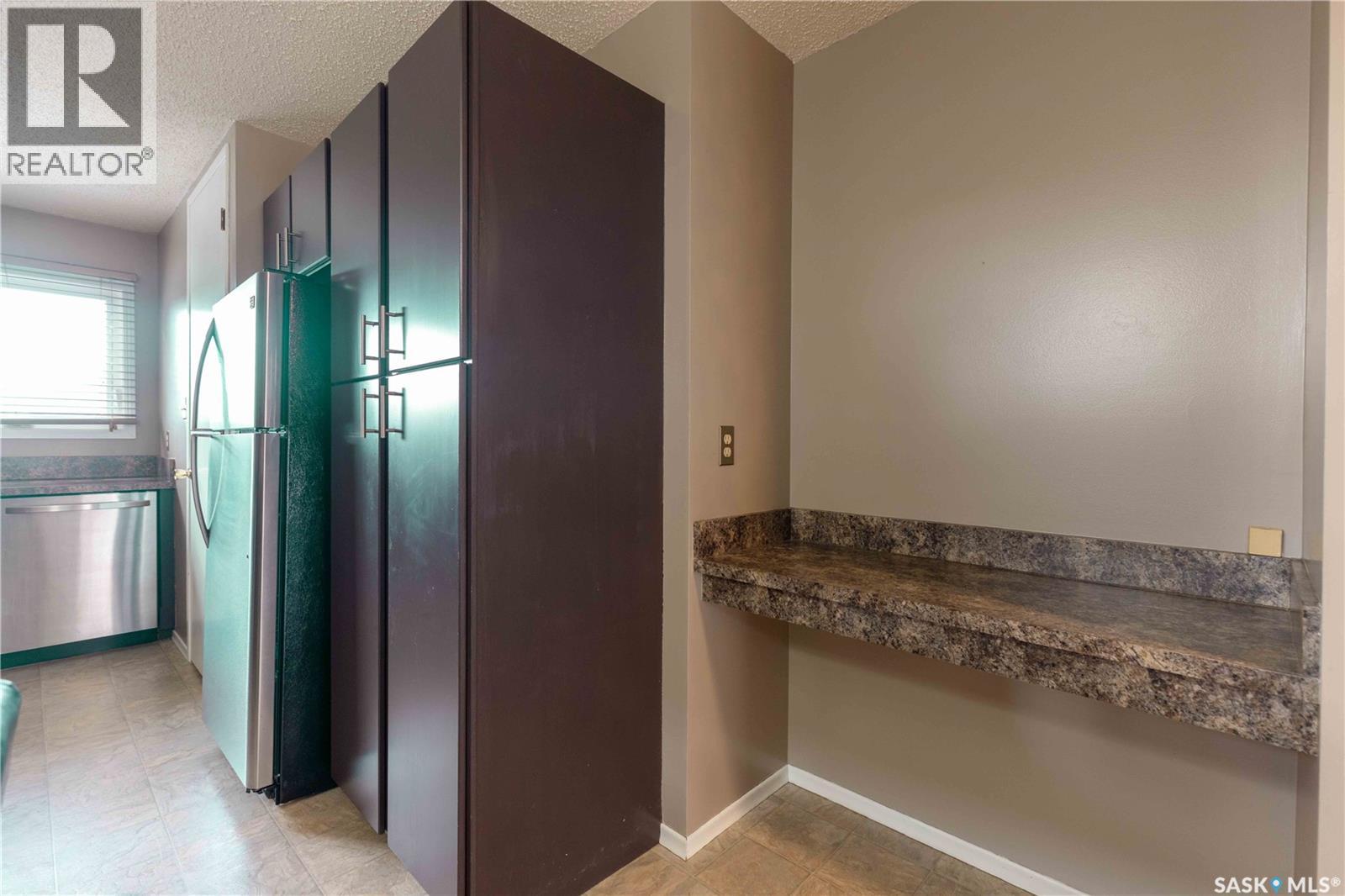 466 Smith CRESCENT - 11
