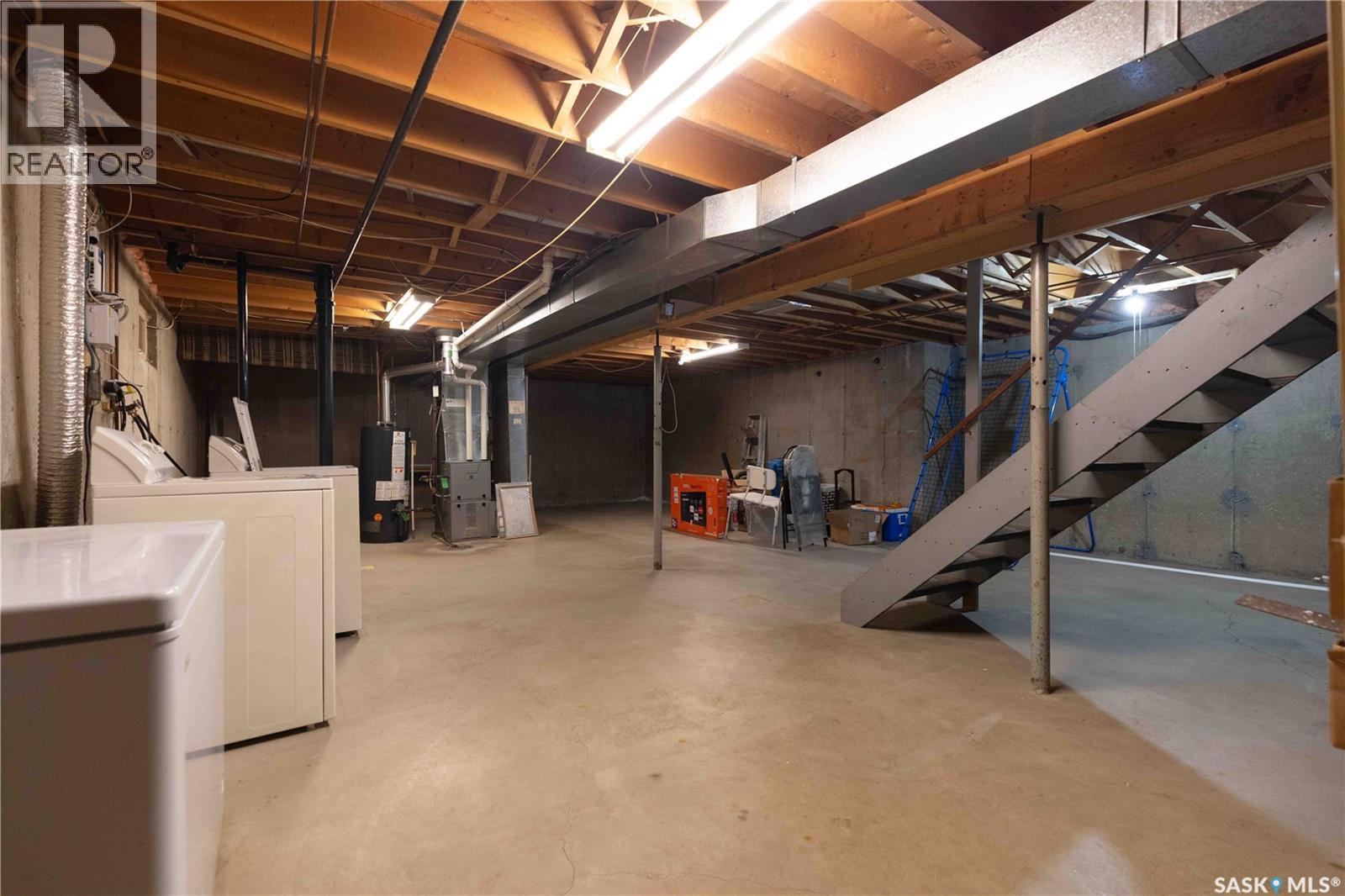 466 Smith CRESCENT - 18