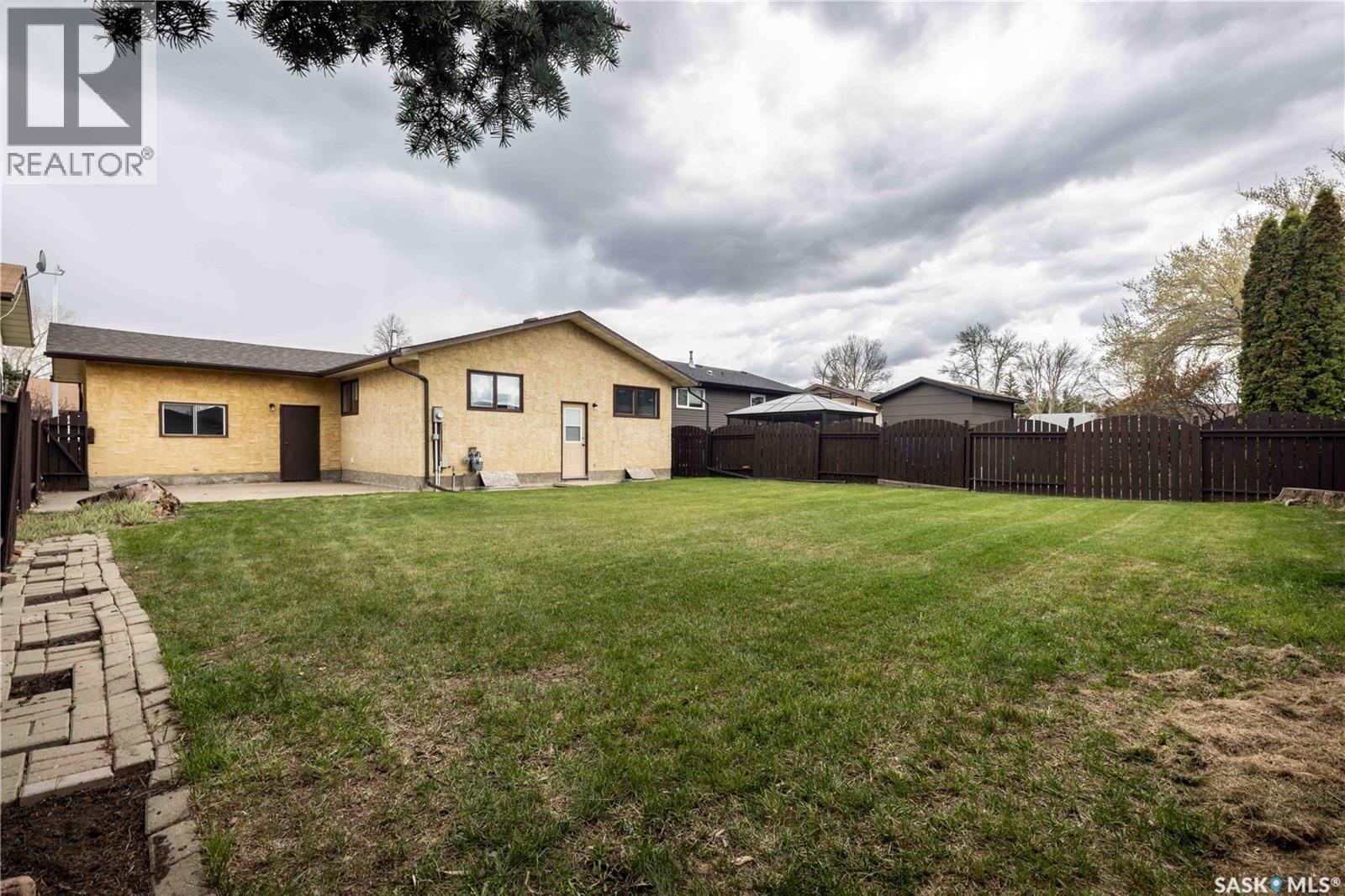 466 Smith CRESCENT - 29