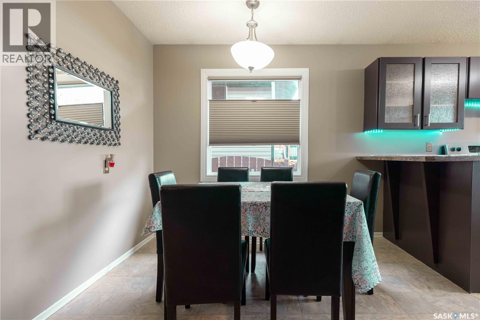 466 Smith CRESCENT - 6