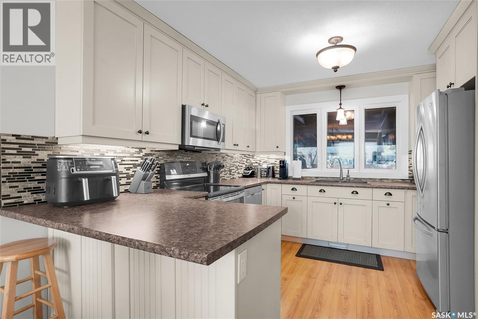 5 Leyden CRESCENT - 11