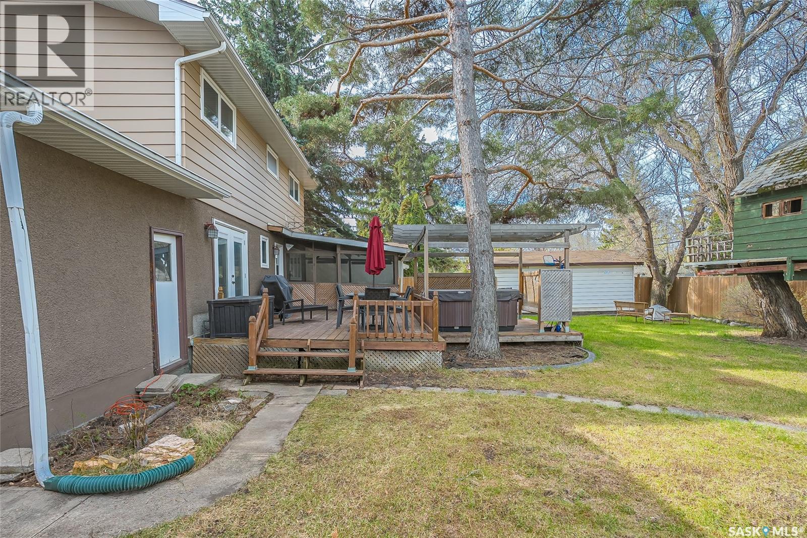 5 Leyden CRESCENT - 38