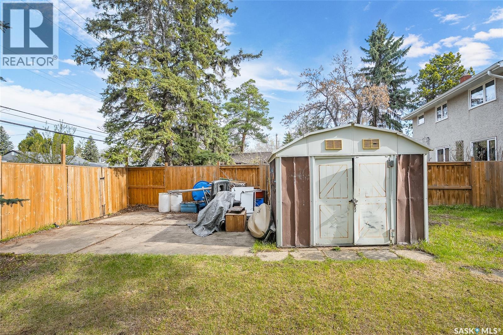 5 Leyden CRESCENT - 42