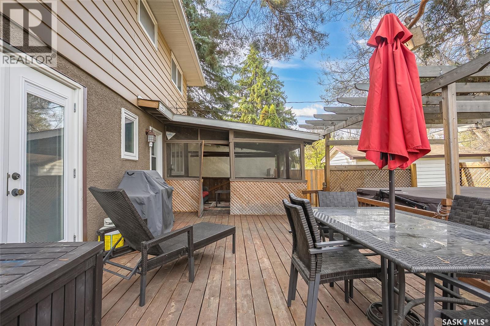 5 Leyden CRESCENT - 47