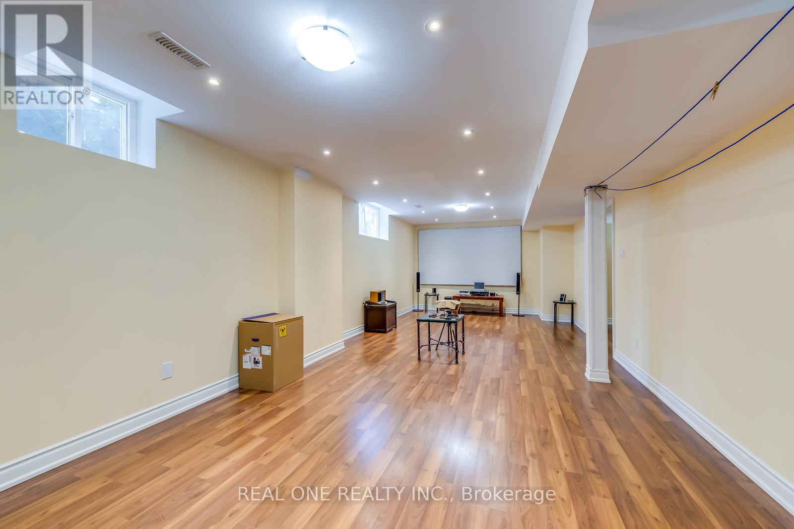 2511 FELHABER CRESCENT - 40