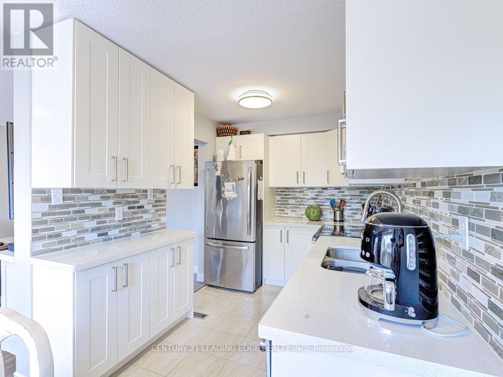 #56 1552 LANCASTER DRIVE - 15