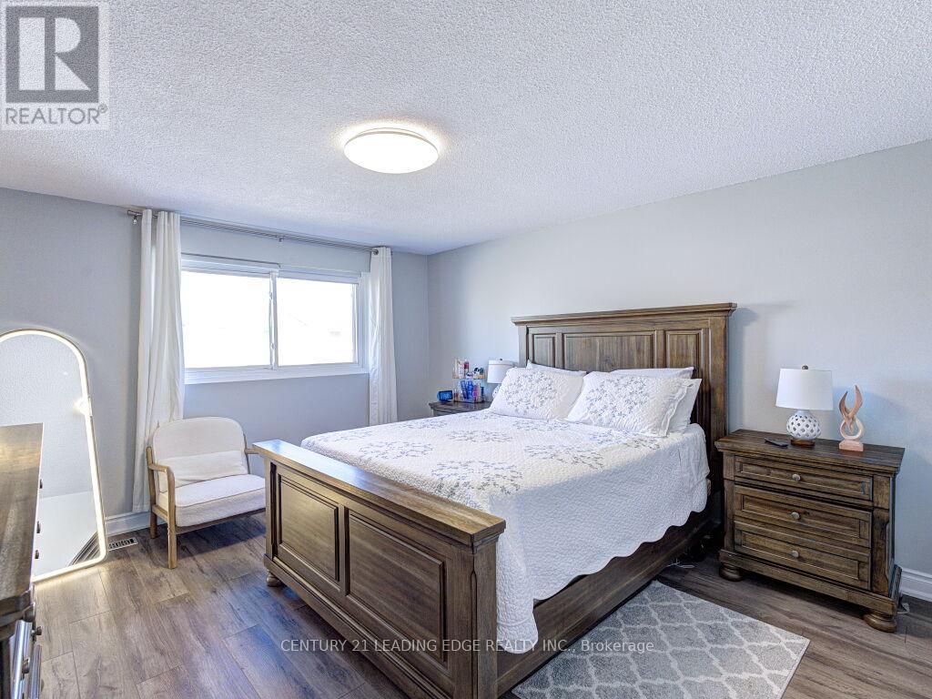 #56 1552 LANCASTER DRIVE - 19
