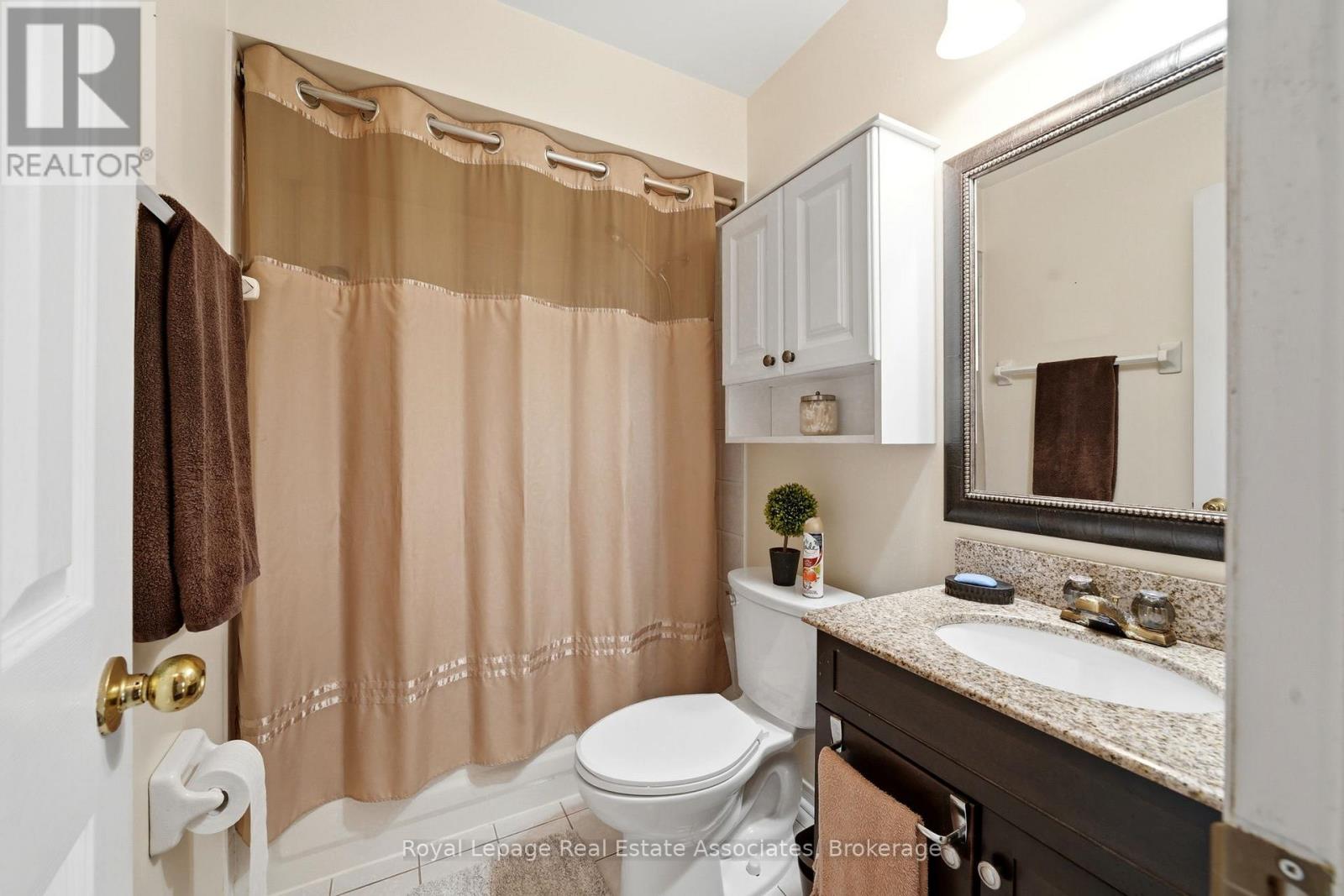 52 ROYAL ORCHARD DRIVE - 21