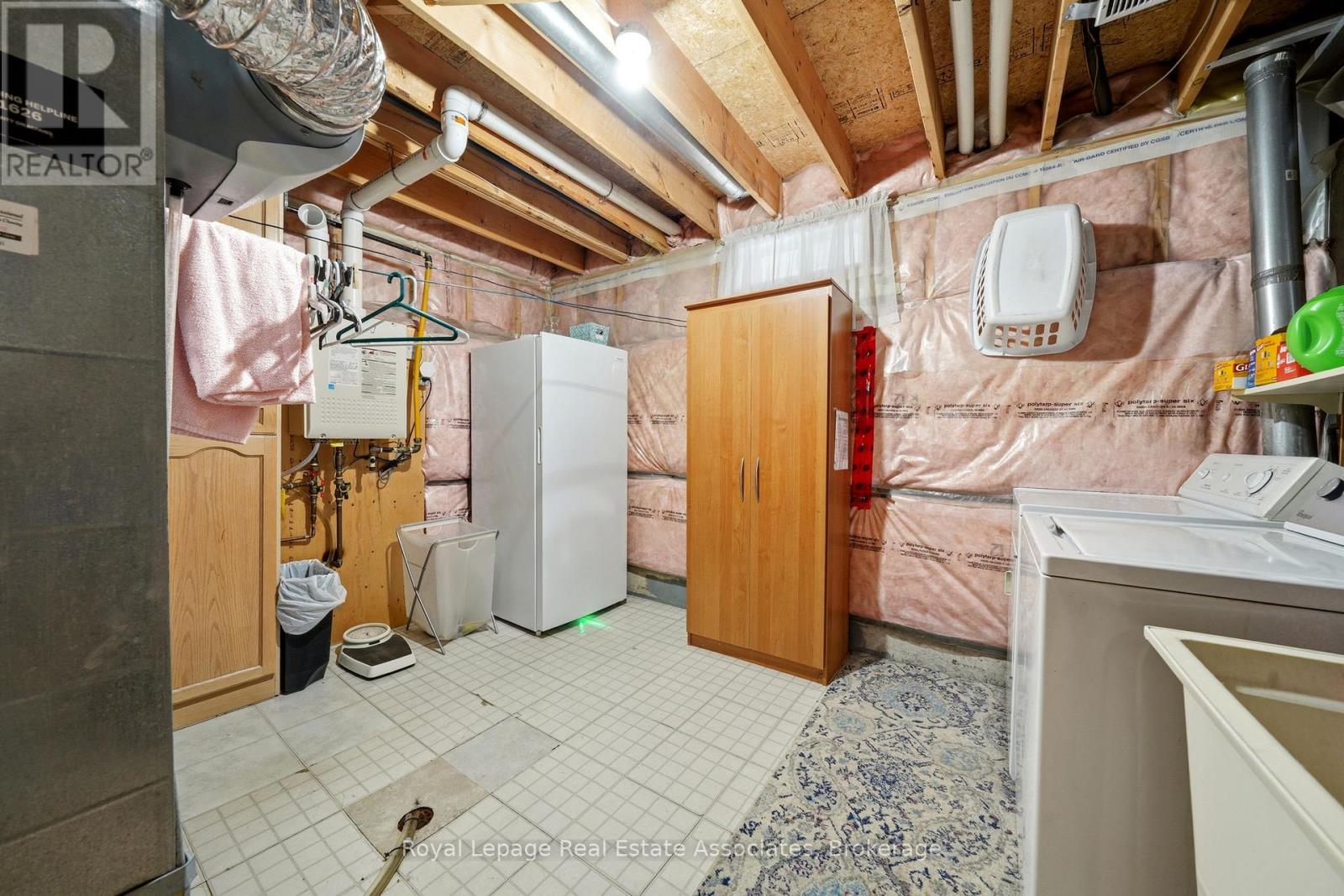 52 ROYAL ORCHARD DRIVE - 30